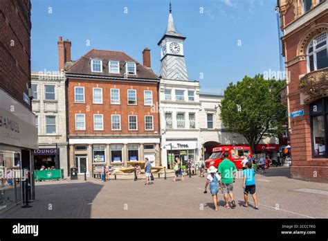 nuneaton shops in town centre.